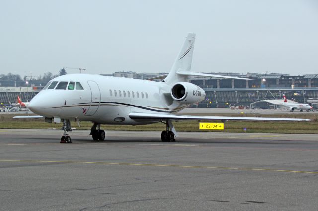 Dassault Falcon 2000 (C-FTMI)