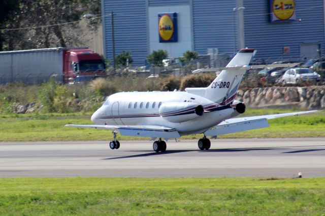 Hawker 800 (CS-DRQ)