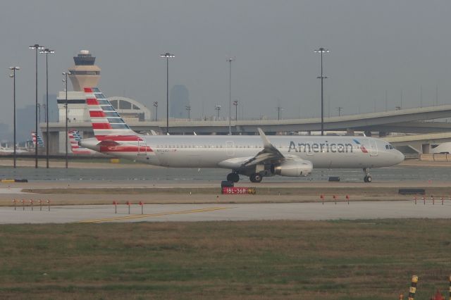 Airbus A321 (N992AU)