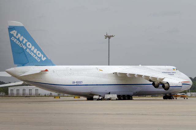 Antonov An-124 Ruslan (UR-82027)