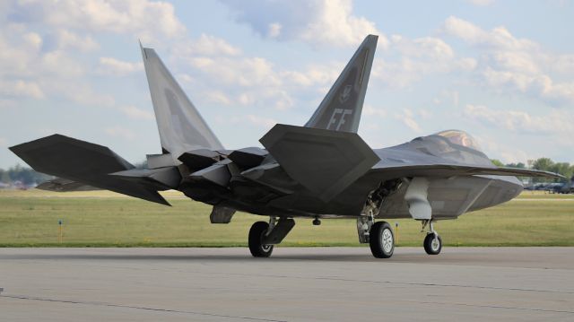 Lockheed F-22 Raptor (05-4089) - Pilot Capt. “RaZZ” Larson of the USAF ACC F-22 Demon Team in 05-4089, during the Day 3 at EAA Airventure 2023. br /br /7/26/23