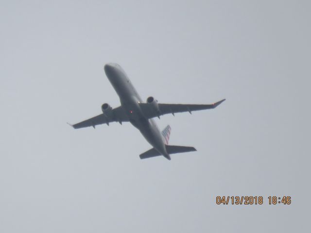 Embraer 175 (N222NS)