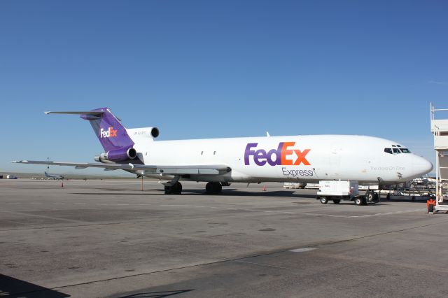 Boeing 727-100 (N262FE)