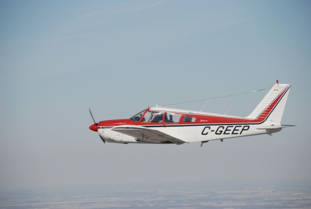 Piper Cherokee Arrow (C-GEEP)