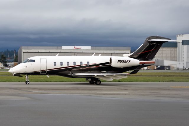 Canadair Challenger 350 (N592FX)