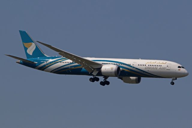 Boeing 787-8 (A4O-SC)