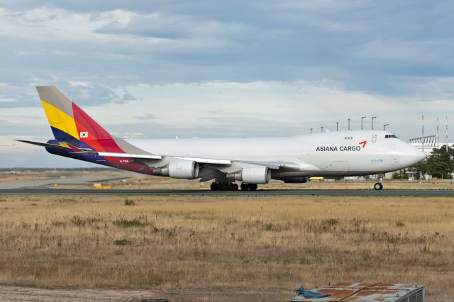 Boeing 747-400 (HL7616)