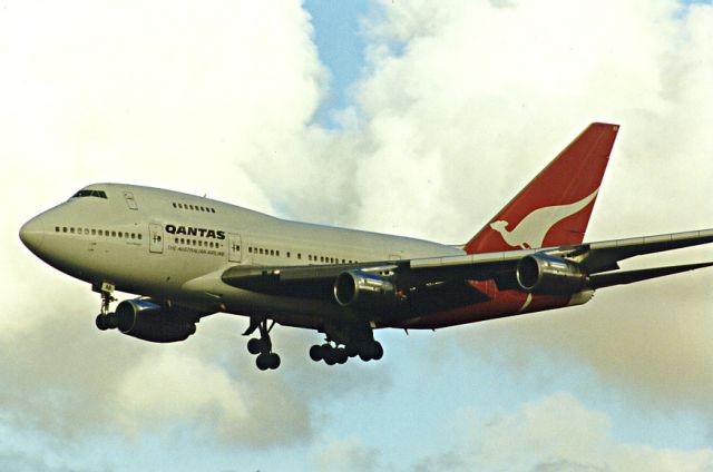 Boeing 747-200 (VH-EAB) - Old photo of a QANTAS 747SP