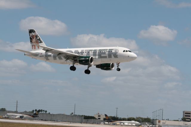 Airbus A320 (N920FR)