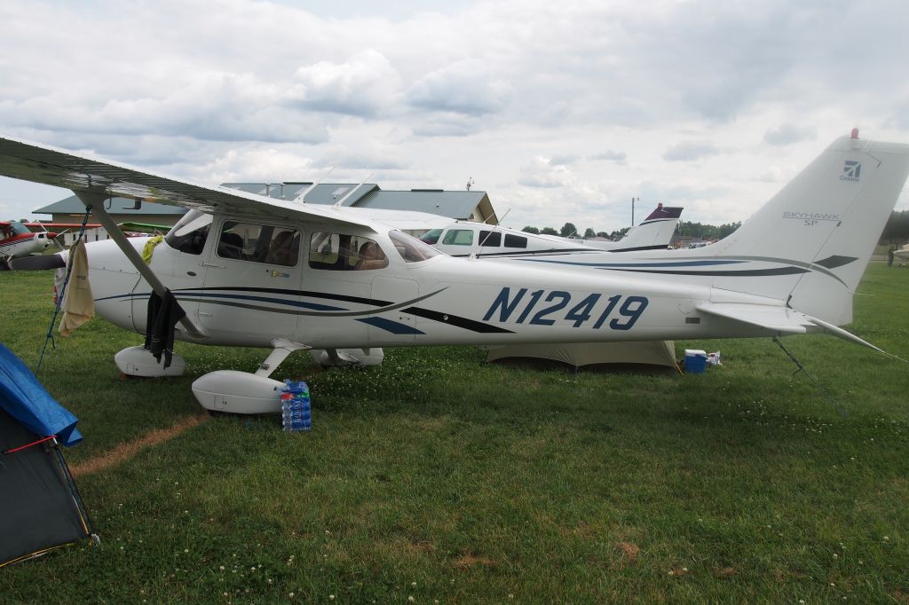 Cessna Skyhawk (N12419)