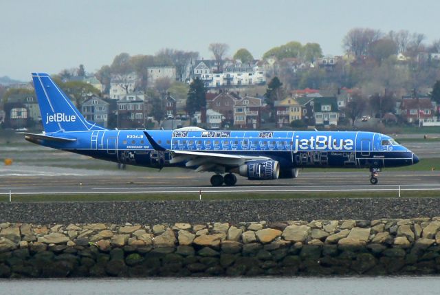 Embraer ERJ-190 (N304JB) - Blueprint taxiing to rwy 9