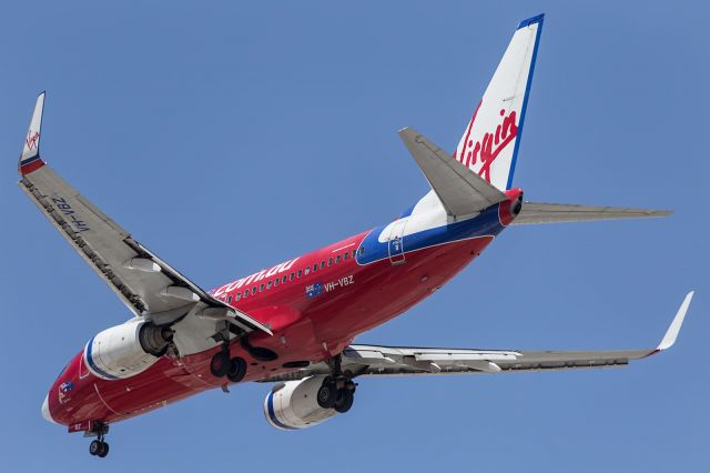 Airbus A330-300 — - B736, Virgin Blue, on approach to runway 01 at YBTL.