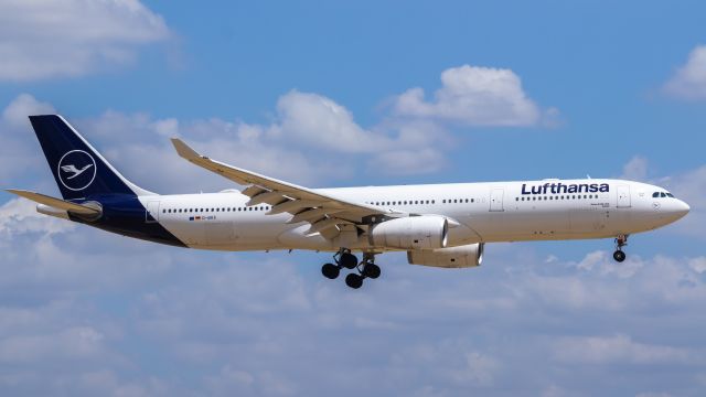 Airbus A330-300 (D-AIKS) - Lufthansa A330-300 landing at DFW airport on 8/6/2022. Taken with a Canon 850D and Rokinon 135mm f/2 lens.