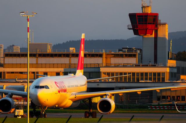 Airbus A330-300 (HB-JHI)