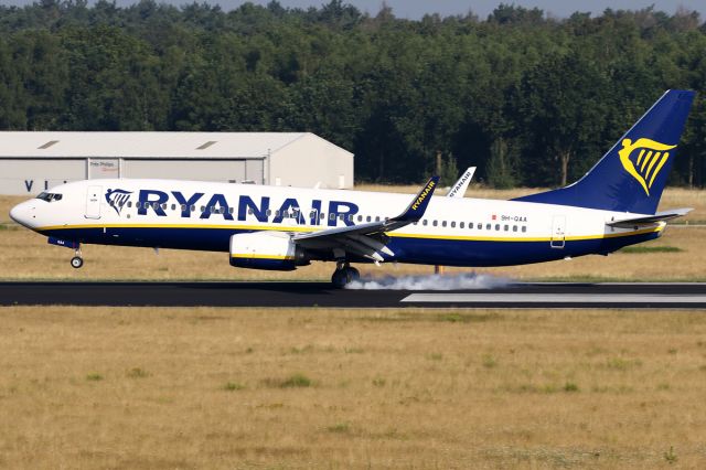 Boeing 737-800 (9H-QAA)