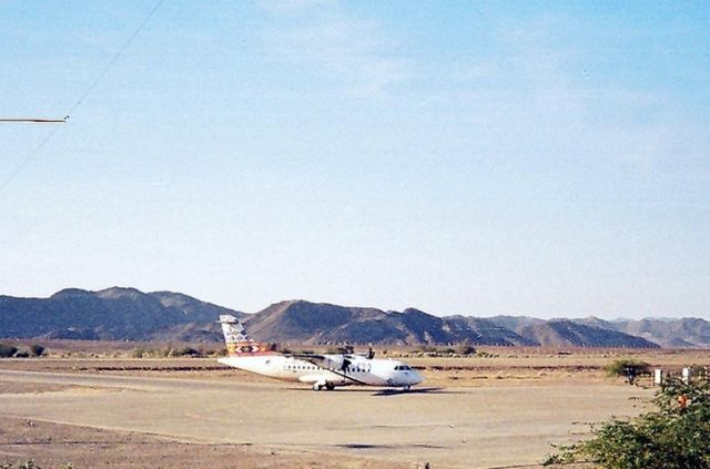 Aerospatiale ATR-42-300 (AP-BHM)