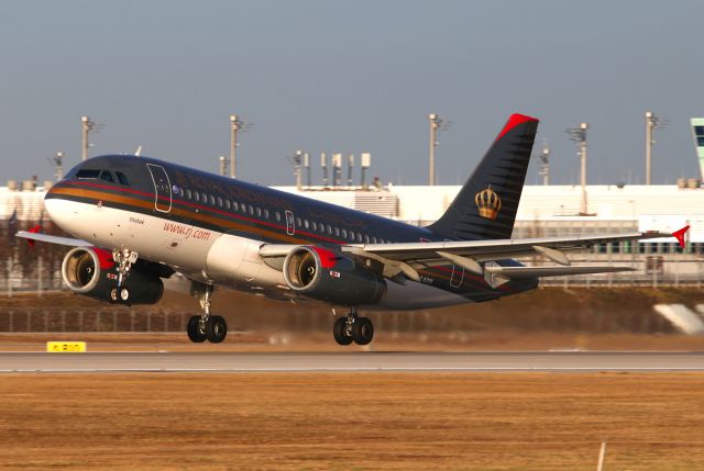 Airbus A319 (JY-AYN)