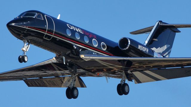 Gulfstream Aerospace Gulfstream 3 (N510FR) - 31L approach.