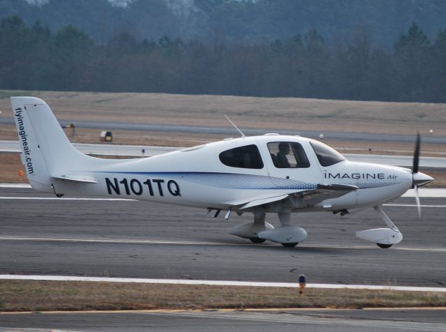 Cirrus SR-22 (N101TQ) - Rolling 20R - 2/24/11