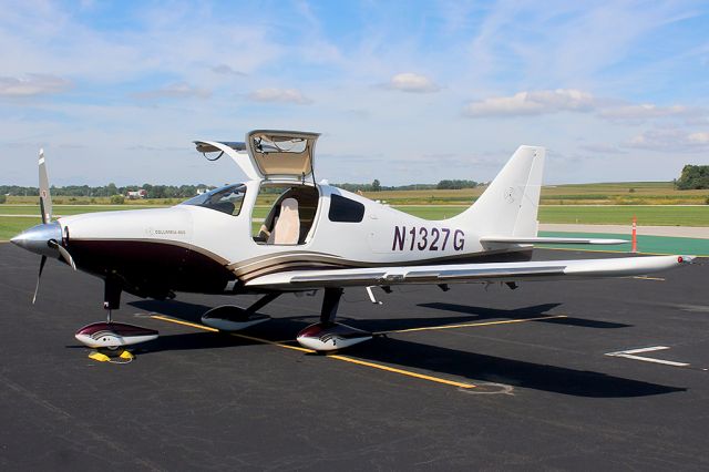Cessna 400 (N1327G)