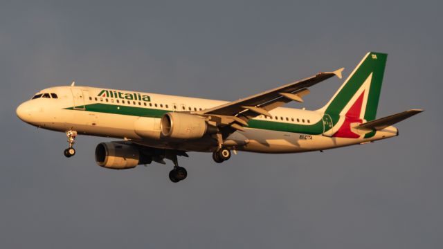 Airbus A320 (EI-DTA)