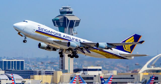 Boeing 747-400 (9V-SFI) - 9V-SFI Singapore Airlines Cargo Boeing 747-412F s/n 28027 - Los Angeles International Airport (IATA: LAX, ICAO: KLAX, FAA LID: LAX)br /Photo: TDelCorobr /September 3, 2017