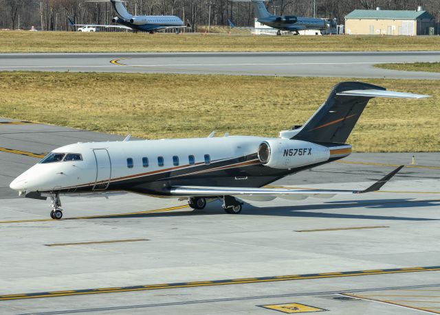 Canadair Challenger 350 (N575FX)