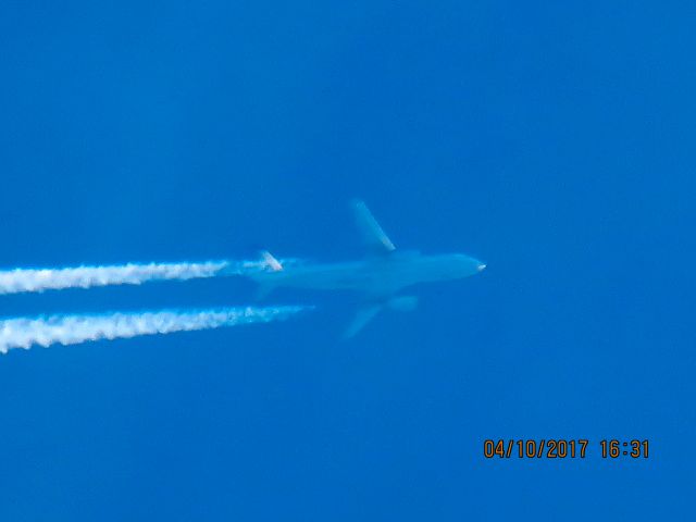 Airbus A320 (N406UA)