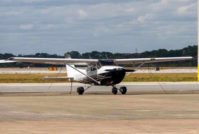 Cessna Skyhawk (N55126)