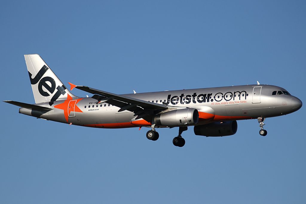 Airbus A320 (VH-VFD)
