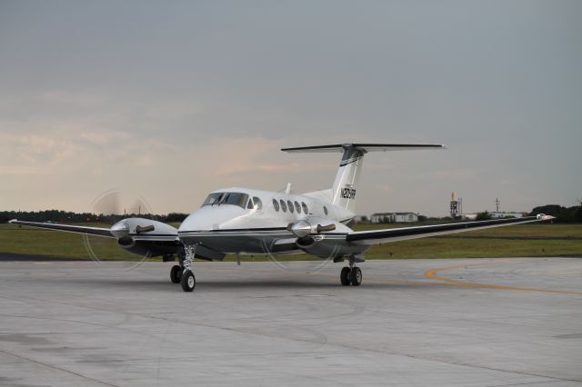 Beechcraft Super King Air 200 (N200RR) - Huntsville, Texas