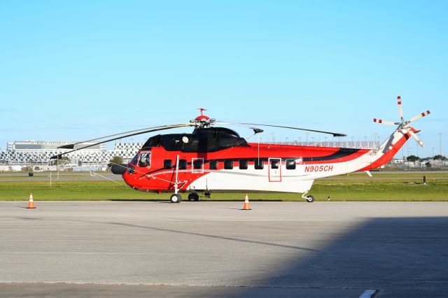 Sikorsky Sea King (N905CH) - Unusual visitor resting in the morning light.