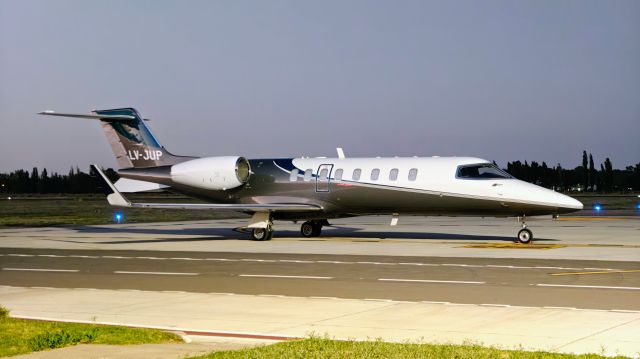 Learjet 45 (LV-JUP)