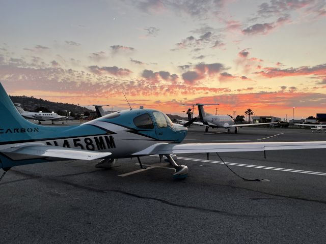 Cirrus SR-20 (N458MM)