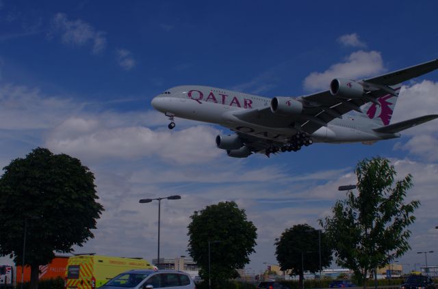 Airbus A380-800 (A7-APC)