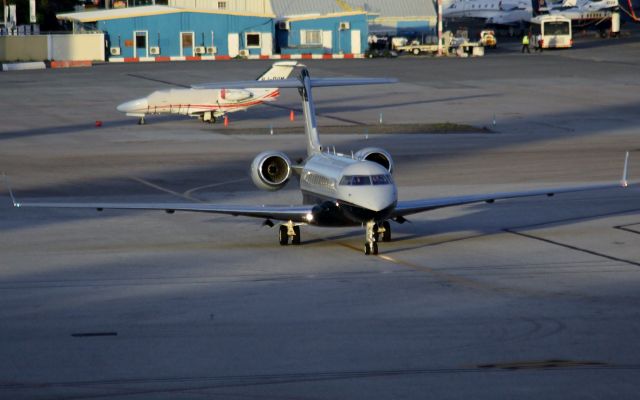 Bombardier Global Express (N906JW)
