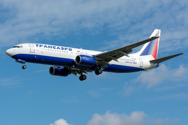 Boeing 737-800 (EI-RUG)