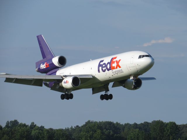 McDonnell Douglas DC-10 (N68053) - Taken from airport overlook. Arriving on 18c