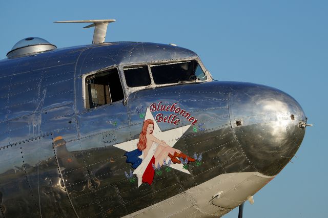 Douglas DC-3 (N47HL)