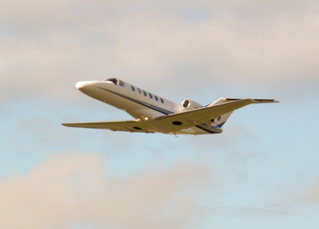 Cessna Citation CJ2+ (N971TB) - One of RELIANT AIRs CJ2. They have the lowest fuel price on the Danbury KDXR) airport.