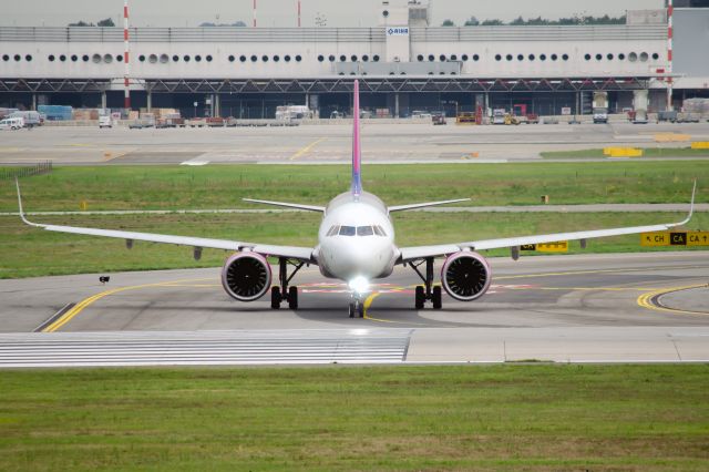 Airbus A321neo (HA-LZL)