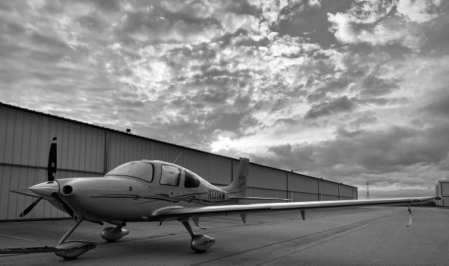 Cirrus SR22 Turbo (N131AM)