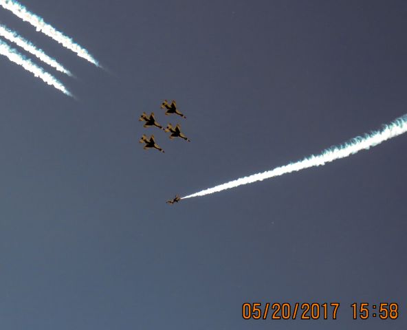 Lockheed F-16 Fighting Falcon (92-3898)