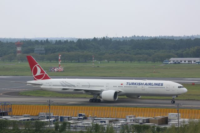 BOEING 777-300 (TC-JJK)