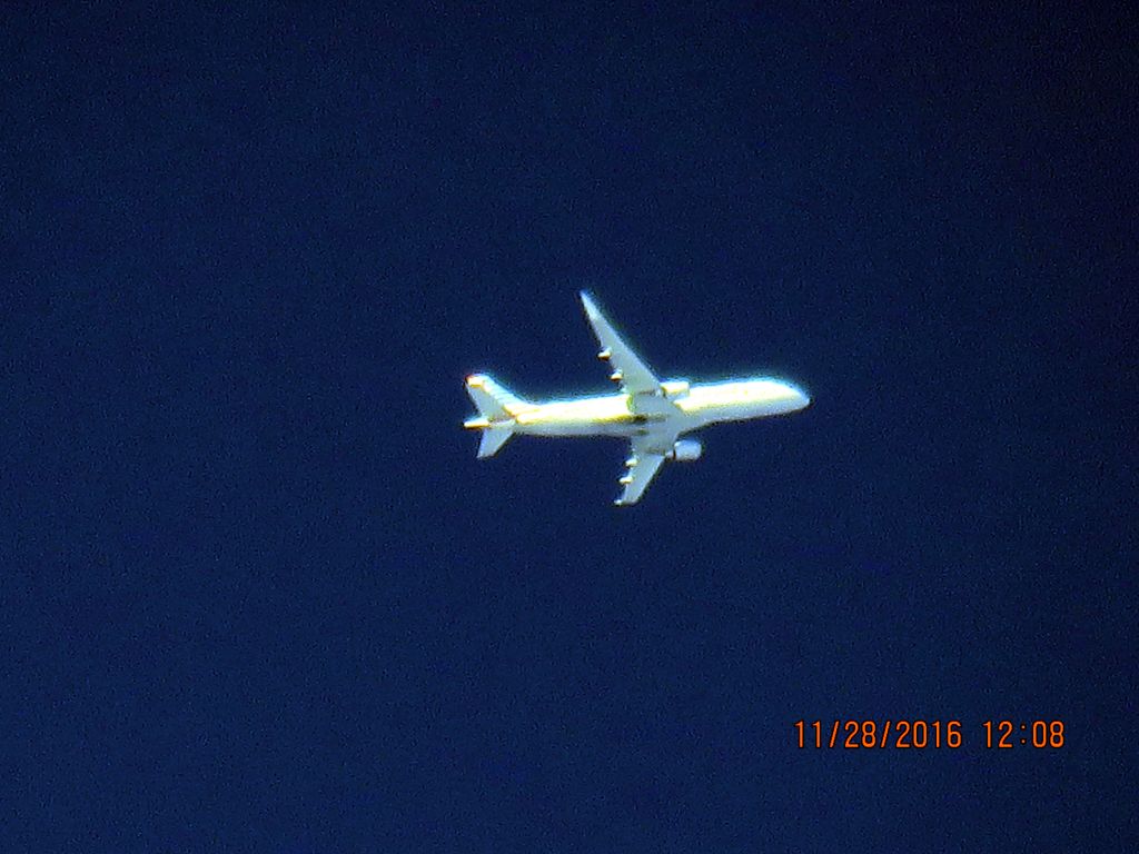 Embraer 175 (N227NN)