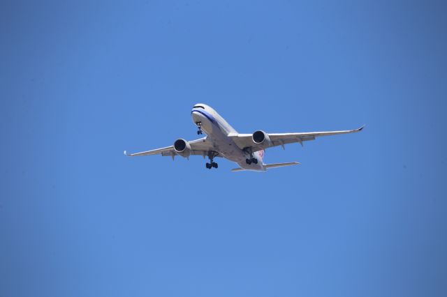 Airbus A350-900 (B-18906)