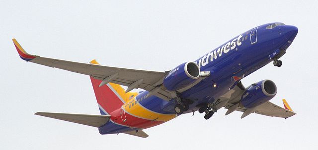 Boeing 737-700 (N739GB)