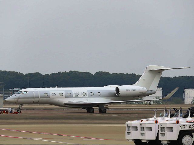 Gulfstream Aerospace Gulfstream G650 (N988HK) - I took this picture on Apr 12, 2018.