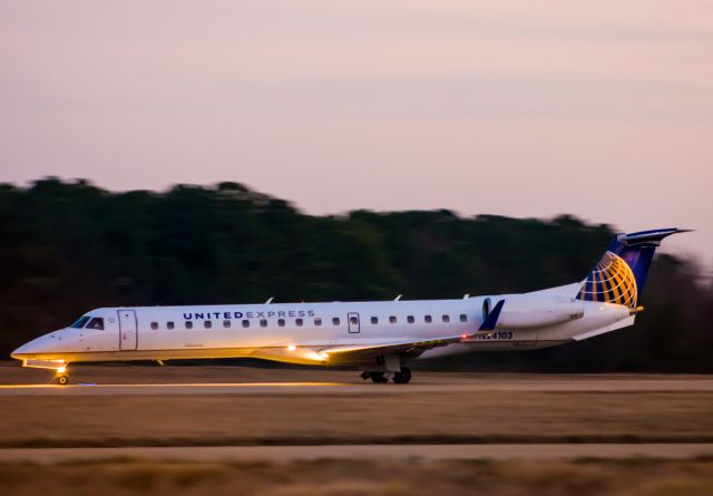 Embraer EMB-145XR (N24103)