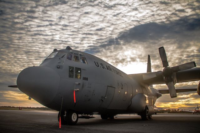 Lockheed C-130 Hercules —